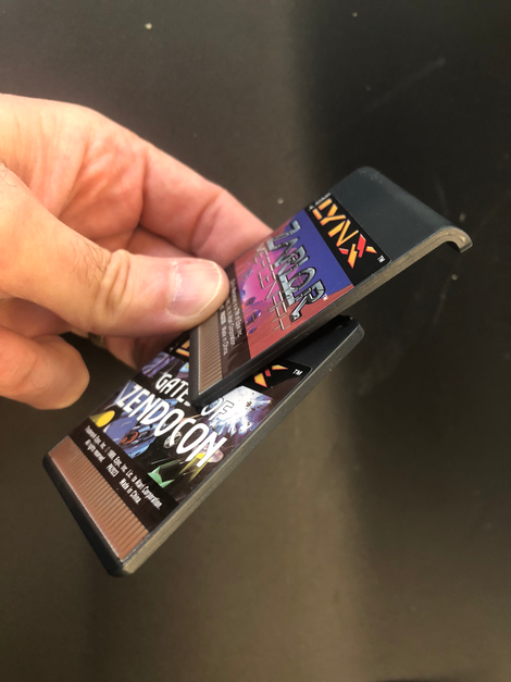 Illustration for article titled Decades After I Last Turned It On, My Atari Lynx Still Works